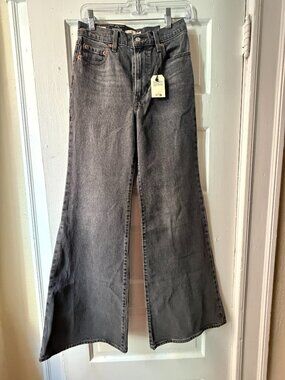 Levi's Ribcage Bell super high rise flare jeans NWT black 26 x 32